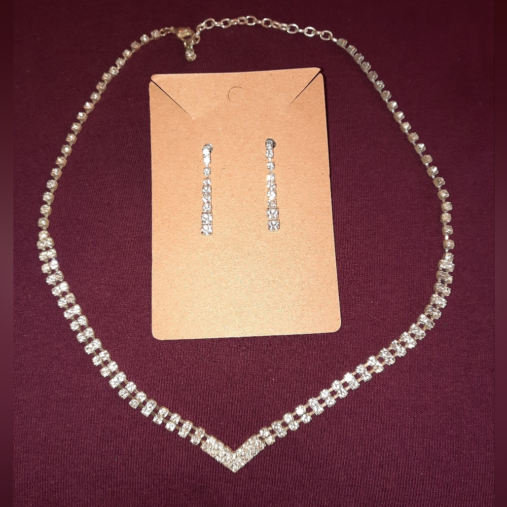 Silver Tennis Necklace with Clear Stones, Dangle Earrings & Stretchy Ring